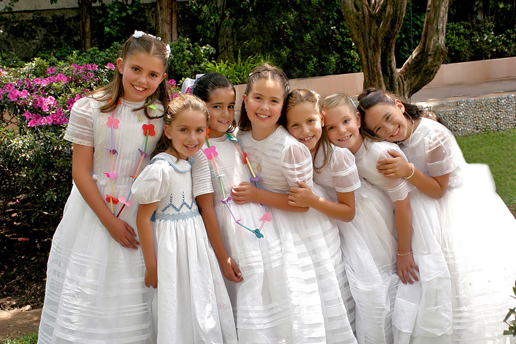 PRIMERA COMUNION de NIÑAS del COLEGIO REGINA